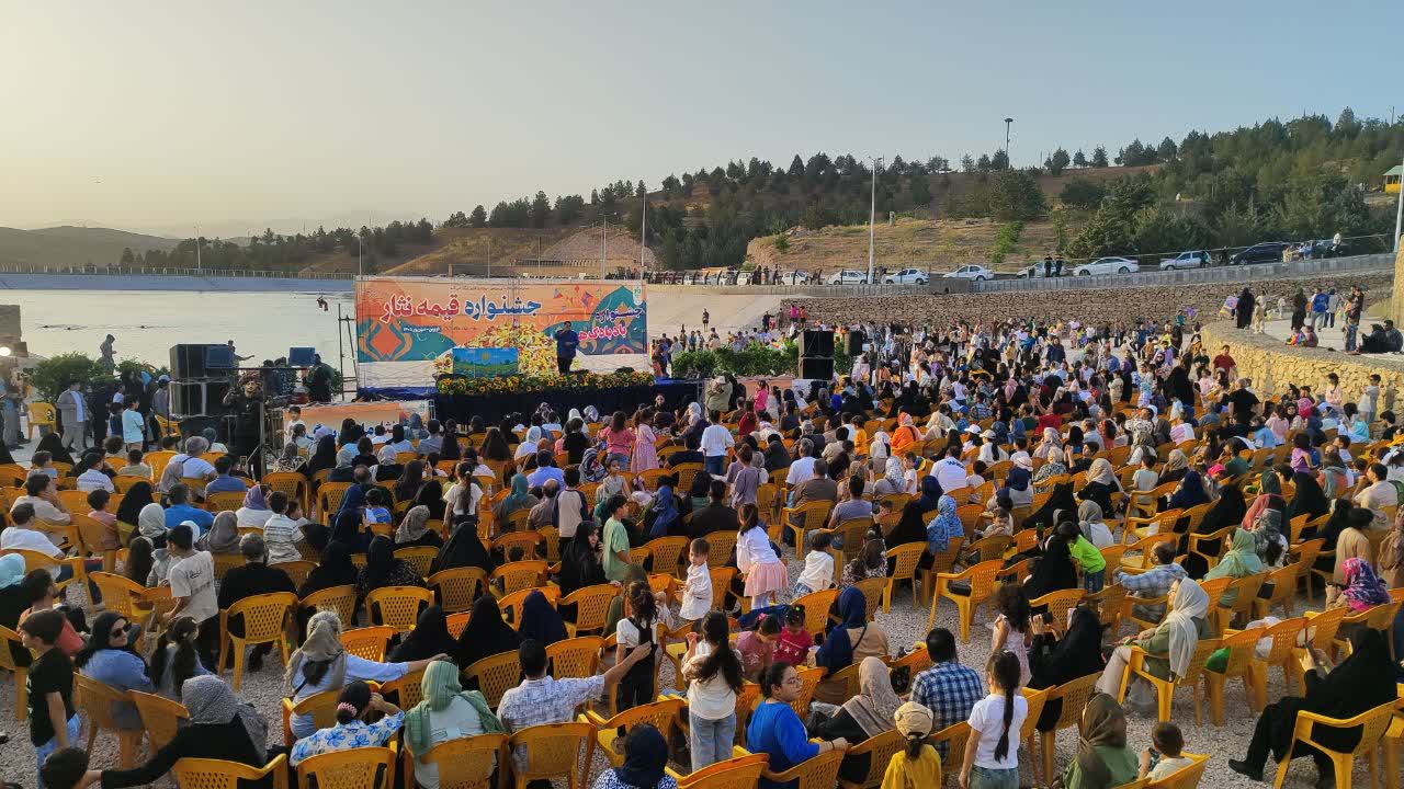 شادی کودکان با جشنواره بادبادک ها وطعم غذا با جشنواره قیمه نثار در هفته فرهنگی قزوین