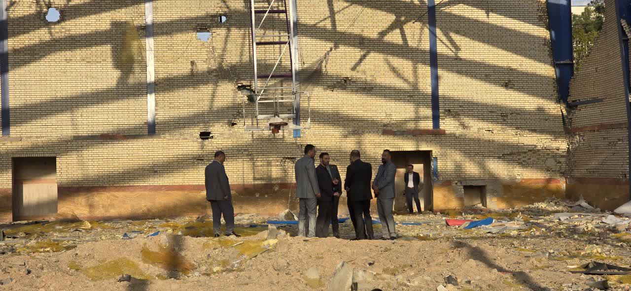 بازدید معاون وزیر ورزش و نماینده مجلس از سالن ورزشی آسیب‌دیده «امیرسرتیپ محمد شیرانی» در امیریه