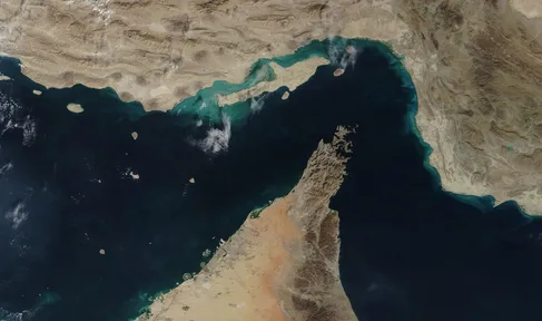 سپاه: سه نفتکش متخلف در تنگه هرمز مورد اصابت قرار گرفتند