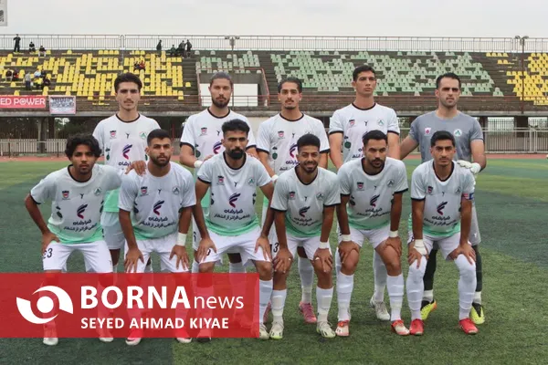 دیدار تیم های سپیدرود رشت و ذوب آهن ب اصفهان 