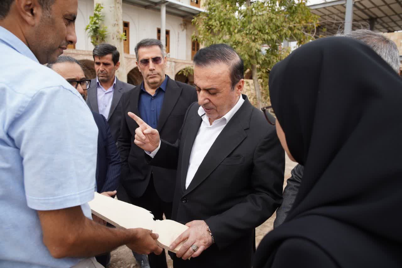 استاندار قزوین از بنای تاریخی گراند هتل بازدید کرد