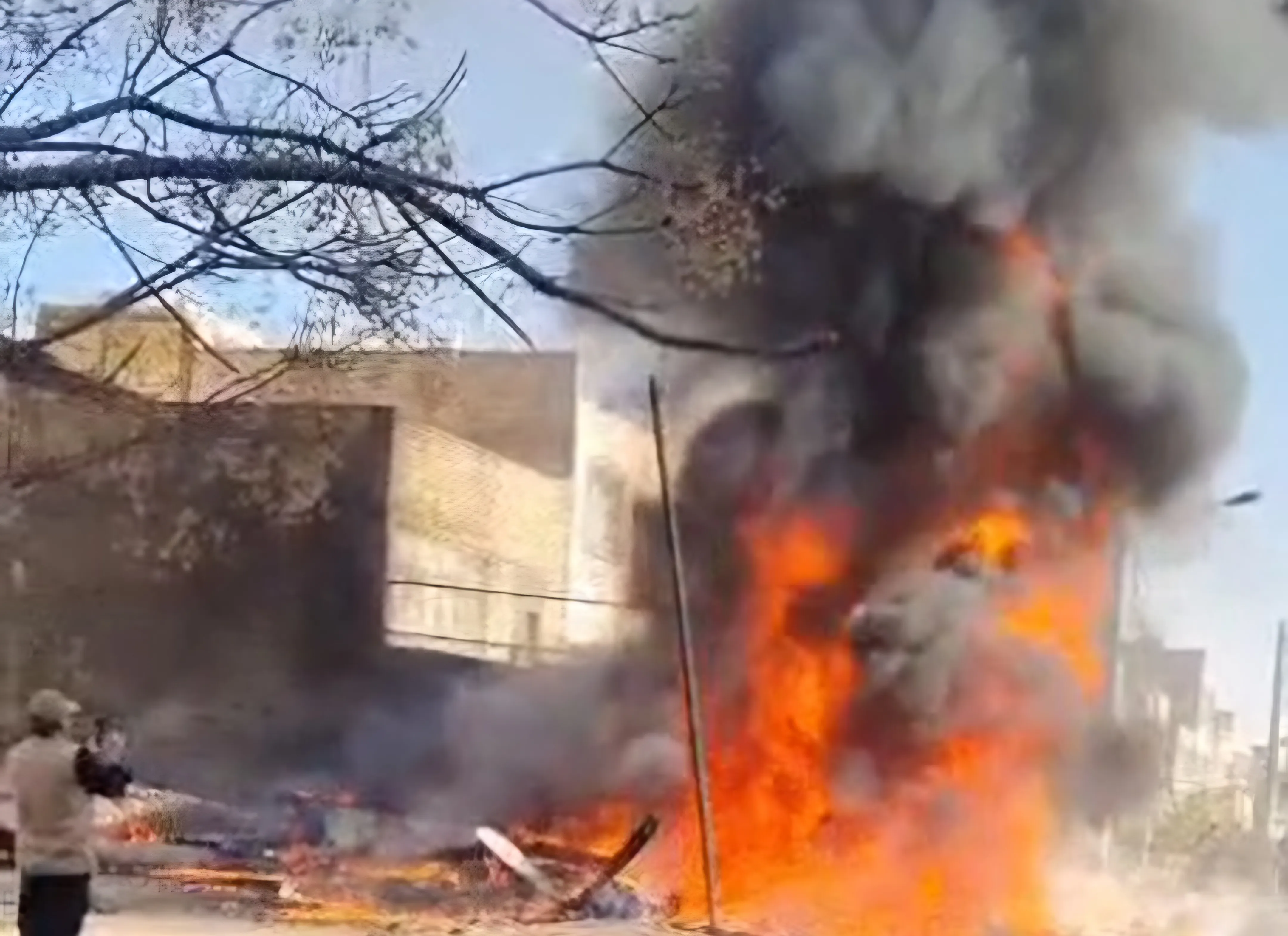 انهدام یک فروند پهپاد هرمس دشمن در منظریه خمینی‌شهر