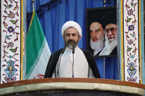 امام جمعه ایلام: همگرایی میدان و دیپلماسی ضامن خنثی‌سازی توطئه دشمن است