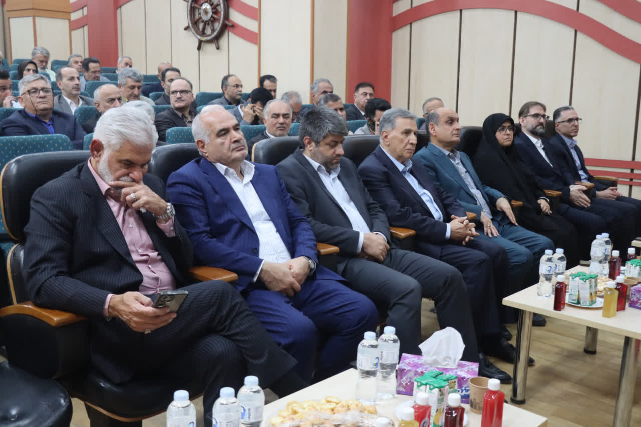 استاندار گیلان : سهم ۵ درصدی دریای کاسپین از تجارت ایران در حال افزایش است استاندار گیلان : سهم ۵ درصدی دریای کاسپین از تجارت ایران در حال افزایش است