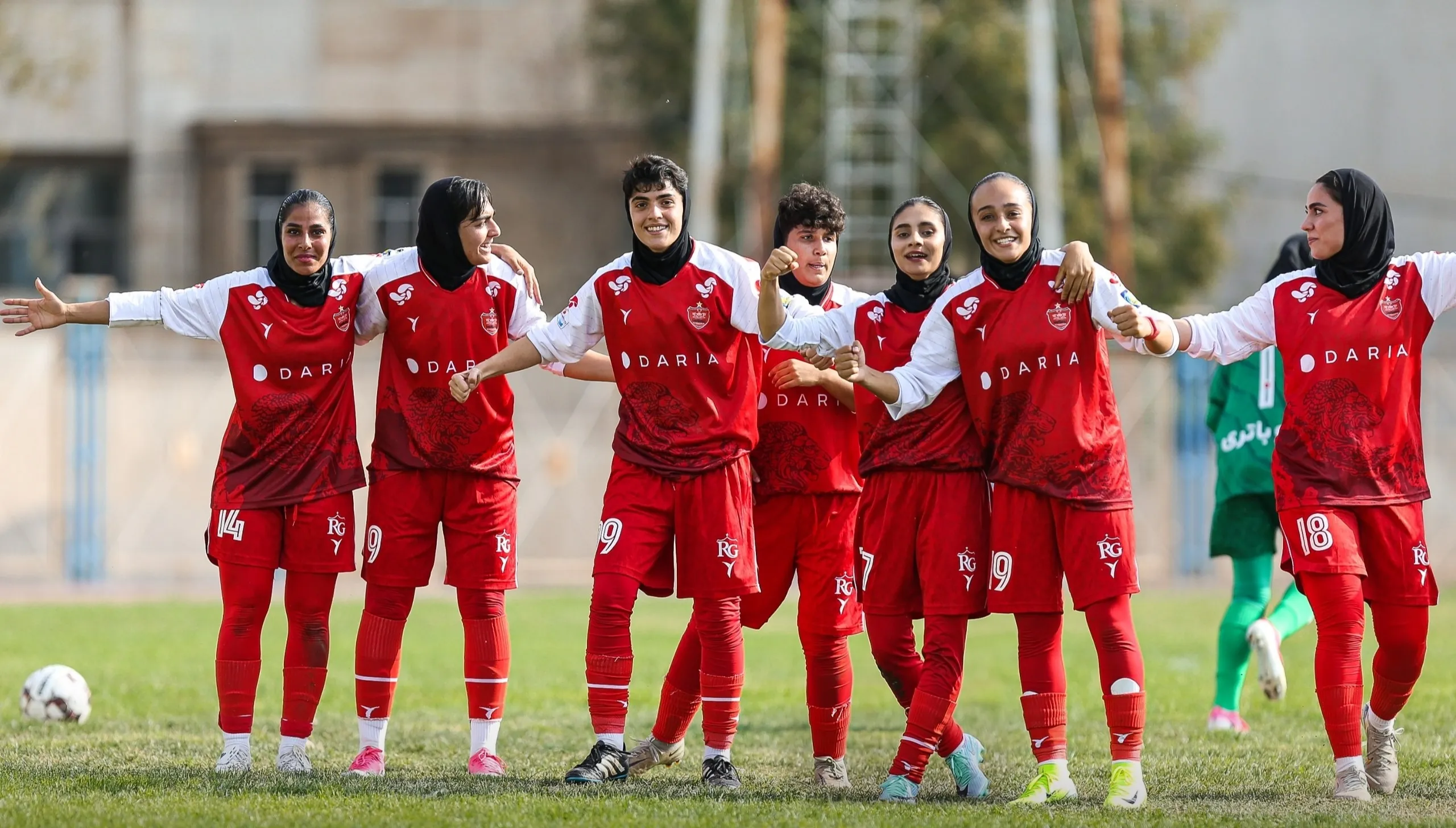 لیگ برتر زنان؛ صدرنشینی ادامه‌دار پرسپولیس/ سپاهان به استقلال باخت