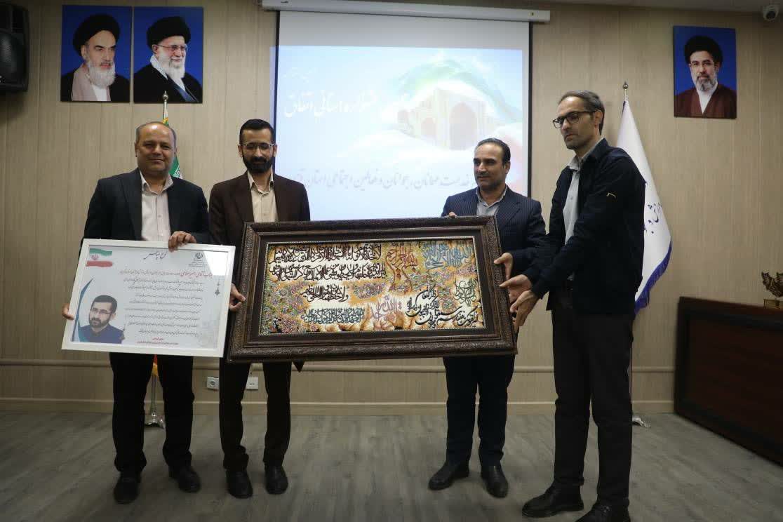 جوانان، ظرفیت ارزشمند جامعه برای مشارکت اجتماعی و حل مسائل هستند جوانان، ظرفیت ارزشمند جامعه برای مشارکت اجتماعی و حل مسائل هستند