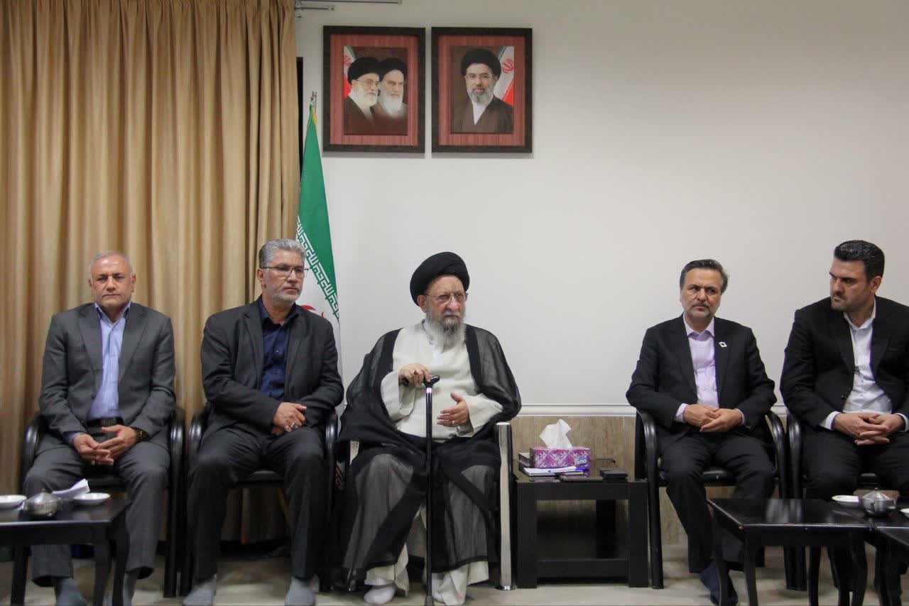گزارش تصویری / تجلیل نماینده ولی فقیه از خانواده شهدای ورزشکار گلستانی جنگ رمضان گزارش تصویری / تجلیل نماینده ولی فقیه از خانواده شهدای ورزشکار گلستانی جنگ رمضان