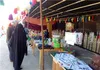 کرمانشاه ظرفیت‌های گردشگری و صنایع‌دستی خود را در مسیر اربعین به نمایش گذاشت/ برپایی بیش از ۱۰۰ غرفه صنایع‌دستی و بسته‌های گردشگری در مسیر تردد زائران