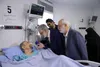 عیادت نمایندگان رهبر معظم انقلاب از سیدعلی موسوی گرمارودی