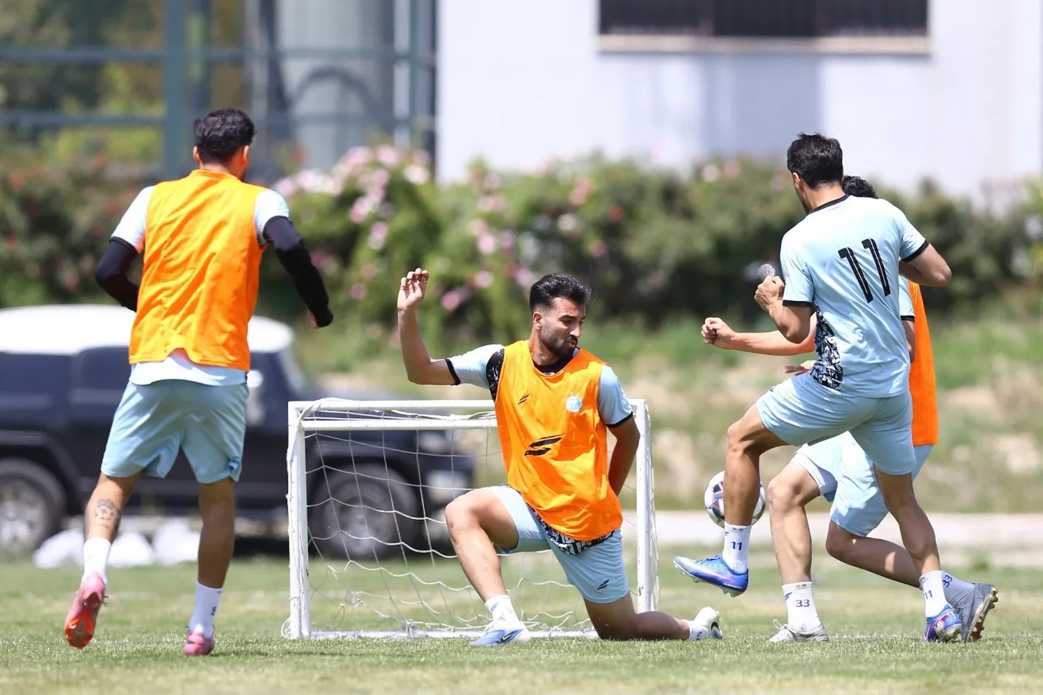 استقلال روز جمعه تمرین نمی‌کند