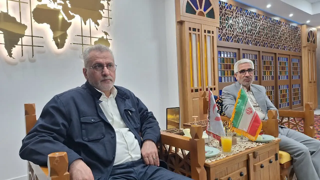 خبرنگاران چراغ روشن‌کننده پستوهای فساد هستند/خبرگزاری برنا رسانه ای فعال و مورد اعتماد مردم است