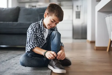 کفش مدرسه را چگونه انتخاب کنیم؟