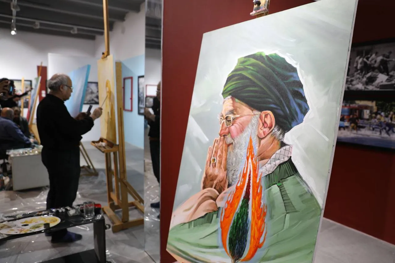 از خلق آثار در رویداد «رهبر شهید» تا تولید بیش از ۱۰۰۰ پوستر/ فراخوان مرکز تجسمی حوزه هنری برای کار بزرگ ملی