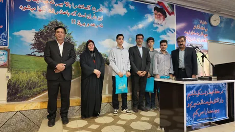 برگزاری آیین شروع  هفته گردشگری در لرستان  / تاکید مدیرکل میراث فرهنگی لرستان بر لزوم  آشنایی نسل جوان  با مفاهیم گردشگری