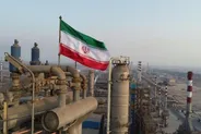 زمینه‌سازی برای تقویت جریان نقدینگی تولید و بازسازی صنایع آسیب‌دیده با بسته حمایتی وزارت اقتصاد