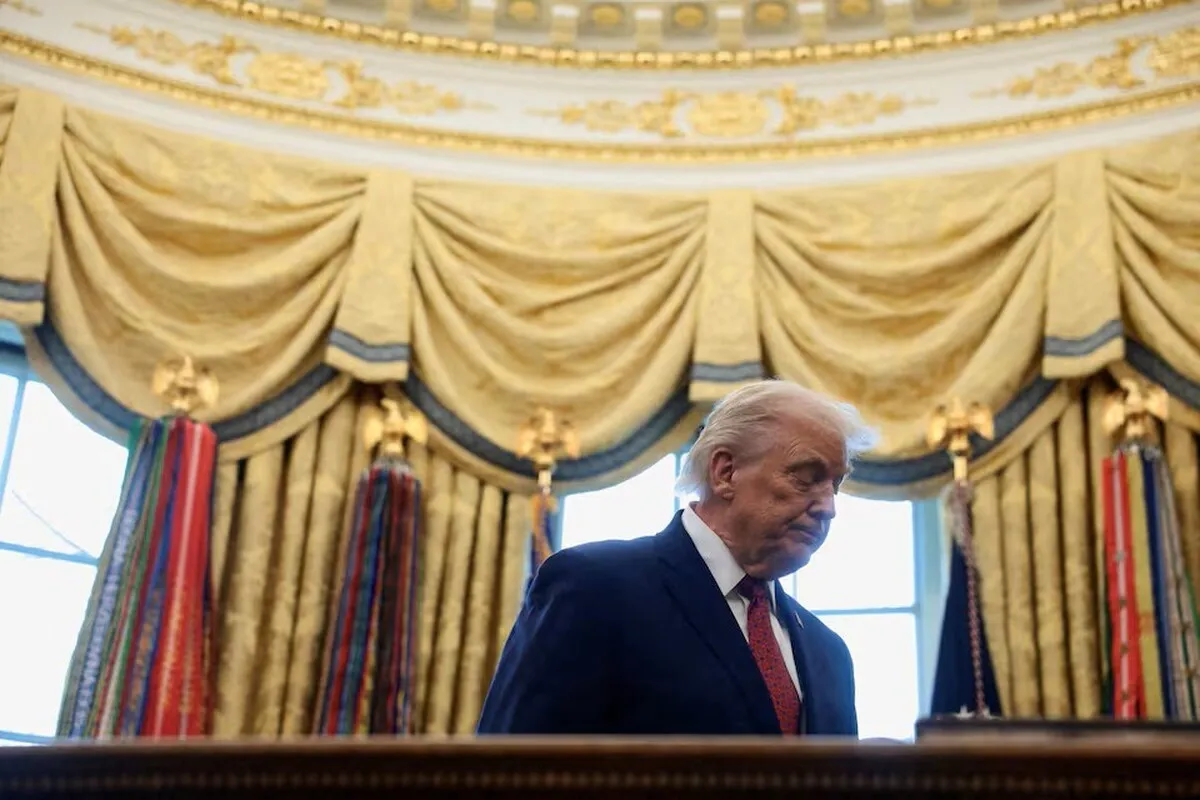 Public Approval of Trump Drops to 39% Amid Growing Economic Concerns