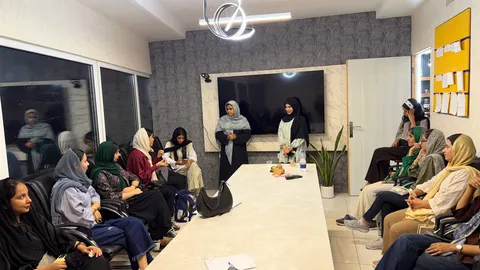 تحول در مشارکت اجتماعی؛ از هم‌افزایی تا اشتغال‌زایی در نشست‌های بانوان «خانه جوان بندرعباس»