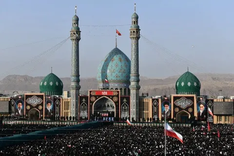 حیرت رسانه‌های غرب از تشییع باشکوه رهبر شهید در قم؛ چیزی فراتر از یک «وداع ملی»
