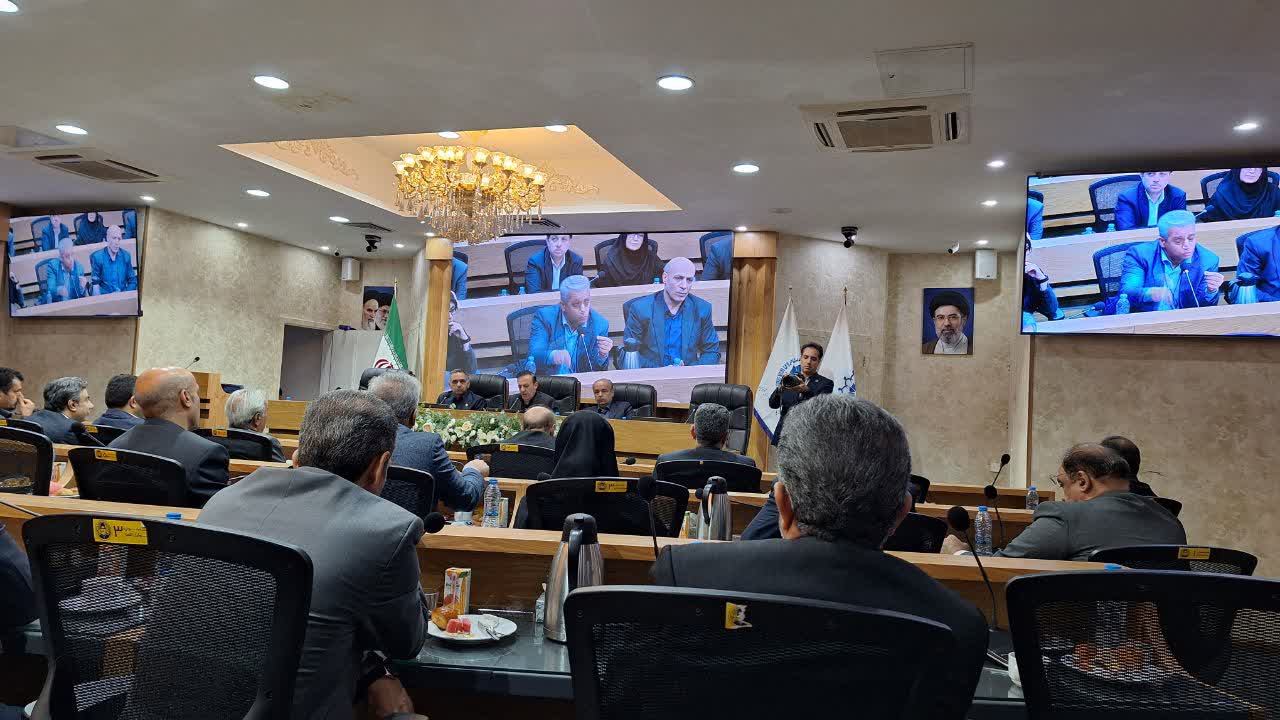 اتاق بازرگانی قزوین در پیگیری و حل چالشهای فعالان اقتصادی رتبه نخست کشور را کسب کرد اتاق بازرگانی قزوین در پیگیری و حل چالشهای فعالان اقتصادی رتبه نخست کشور را کسب کرد