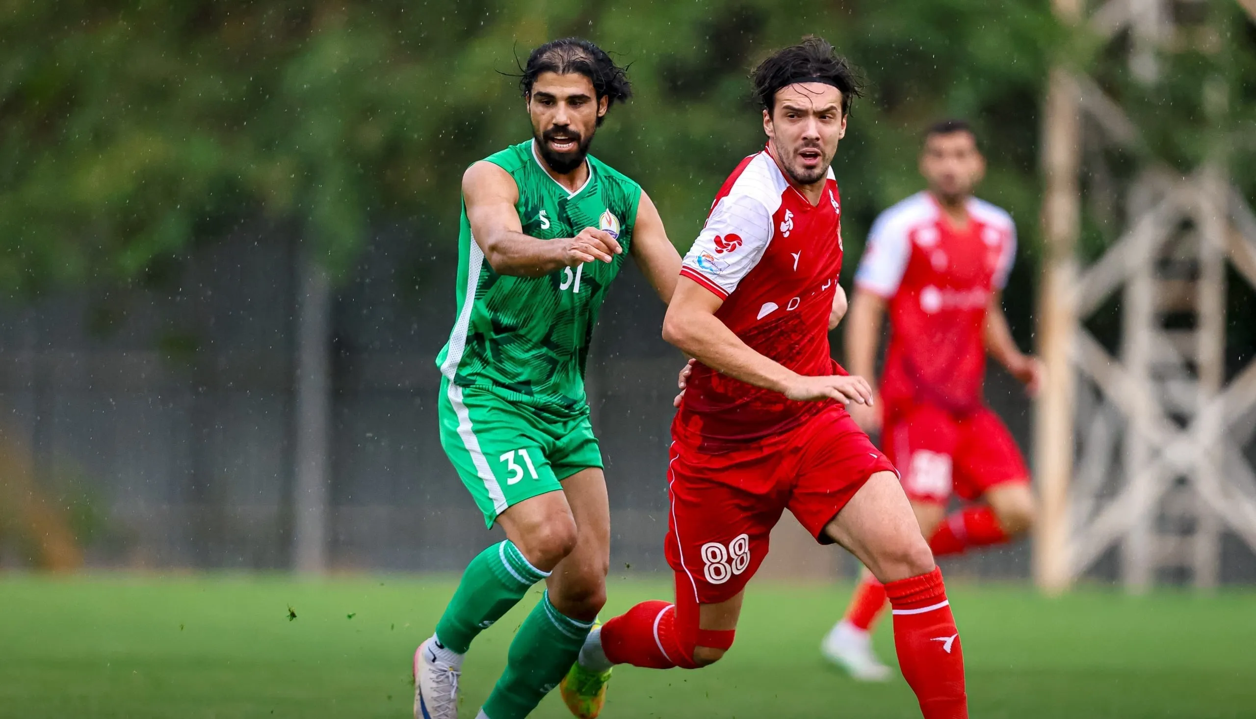شکست پرسپولیس زیر باران در روز کمبود بازیکن!