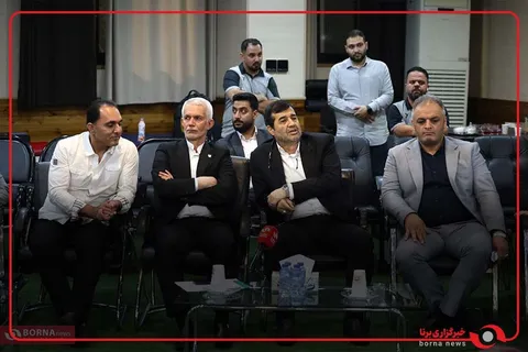 بازدید وزیر ورزش و جوانان از اردوی تیم ملی وزنه‌برداری مردان