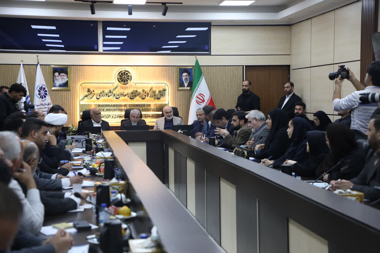 استاندار خوزستان: آبادان و خرمشهر پیشران اقتصادی کشور هستند / ظرفیت همجواری با عراق؛ فرصتی برای رونق گردشگری درمانی در اروند استاندار خوزستان: آبادان و خرمشهر پیشران اقتصادی کشور هستند / ظرفیت همجواری با عراق؛ فرصتی برای رونق گردشگری درمانی در اروند