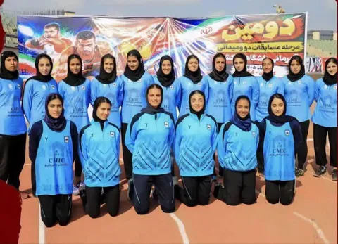 صدرنشینی دختران جوان چادرملوی اردکان و سومی بزرگسالان