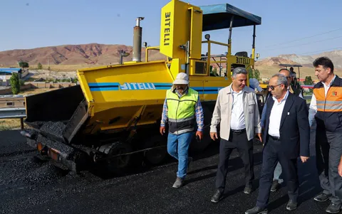 استاندار آذربایجان شرقی: موانع اجرای پروژه آسفالت آزادراه تبریز–زنجان را برطرف می‌ کنیم