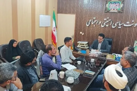 تجلیل از خانواده‌های ۲۲ شهید دانش‌آموز در رودان