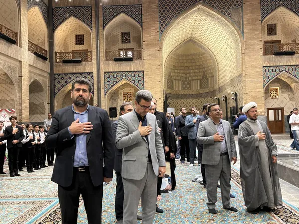 آیین قرائت سوگند و اعطای پرچم به پرچمداران کاروان ایران