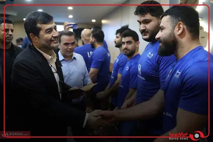 تصاویری از بازدید وزیر ورزش و جوانان از تمرین تیم ملی وزنه برداری