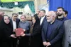 پس از ۵۰ سال بلاتکلیفی؛ وزیر راه و شهرسازی اسناد مالکیت ۲۴۰ واحد مسکونی
