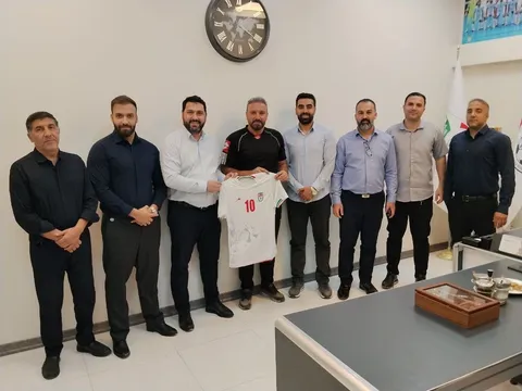 تقدیر از پرافتخار‌ترین مرد فوتسال ایران در خانه فوتسال