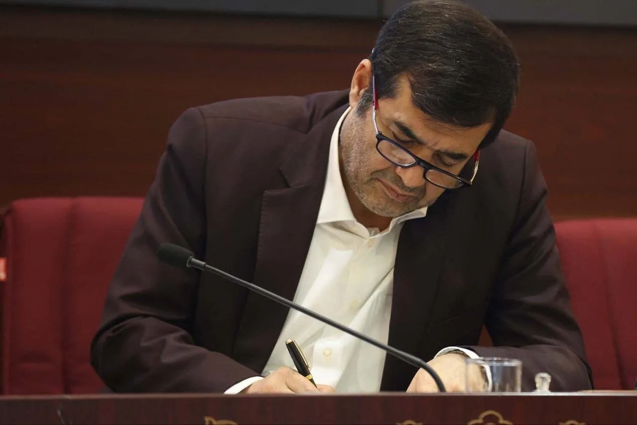 دنیامالی