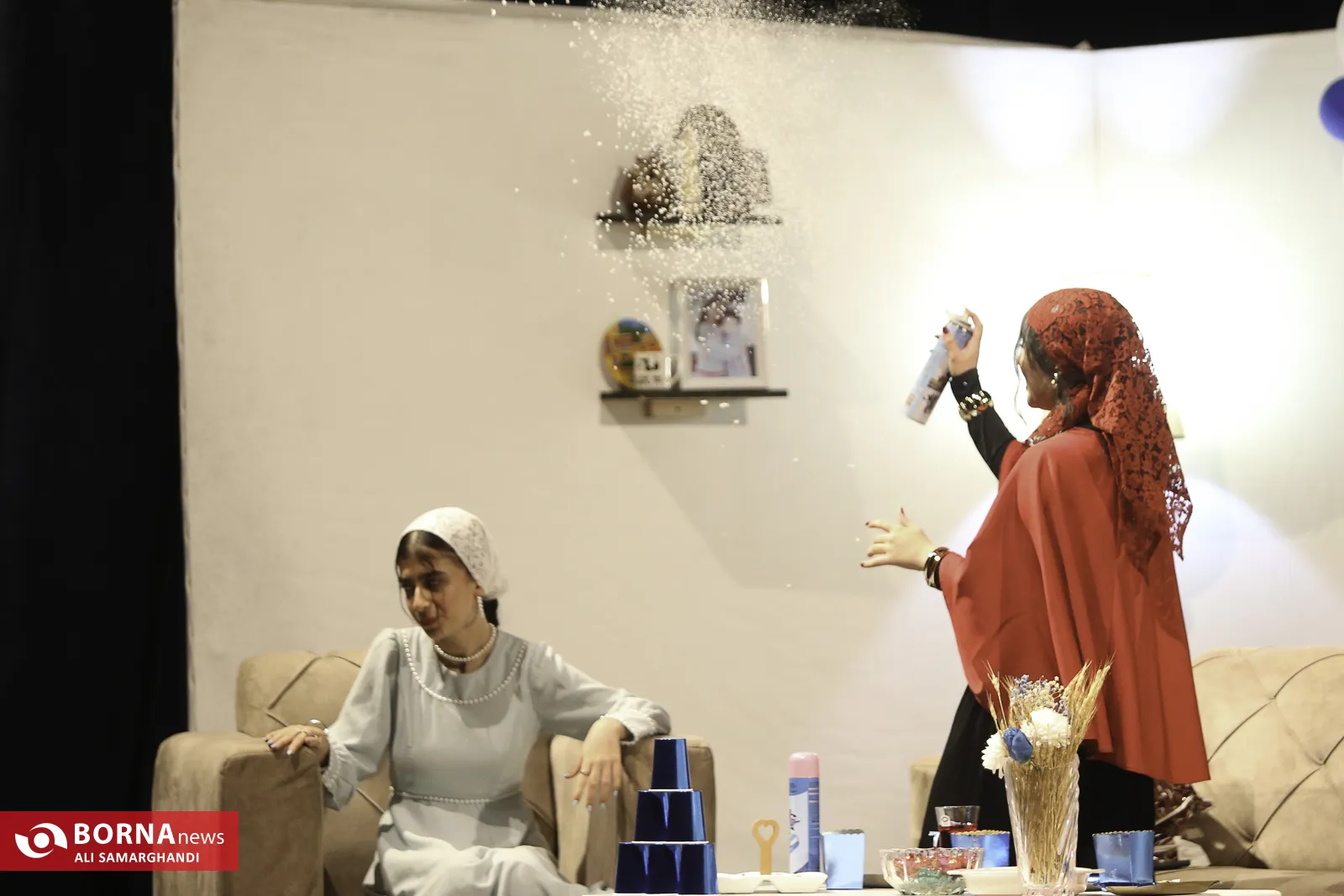 نمایش گل به خودی
