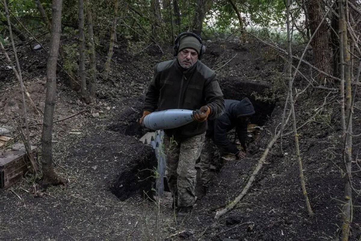 Russian military: More than 10,000 Ukrainian troops encircled