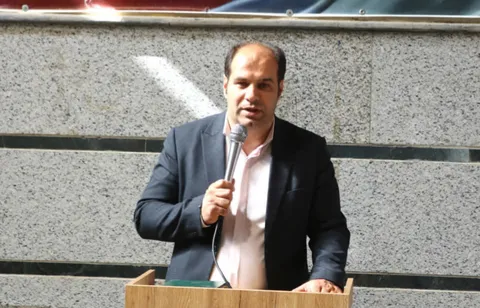 فرماندار خمین: آتش‌نشانی عشق و مسئولیت‌پذیری است