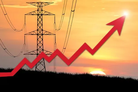 آغاز اعمال محدودیت‌های احتمالی برق در تهران از ۲۴ تیرماه