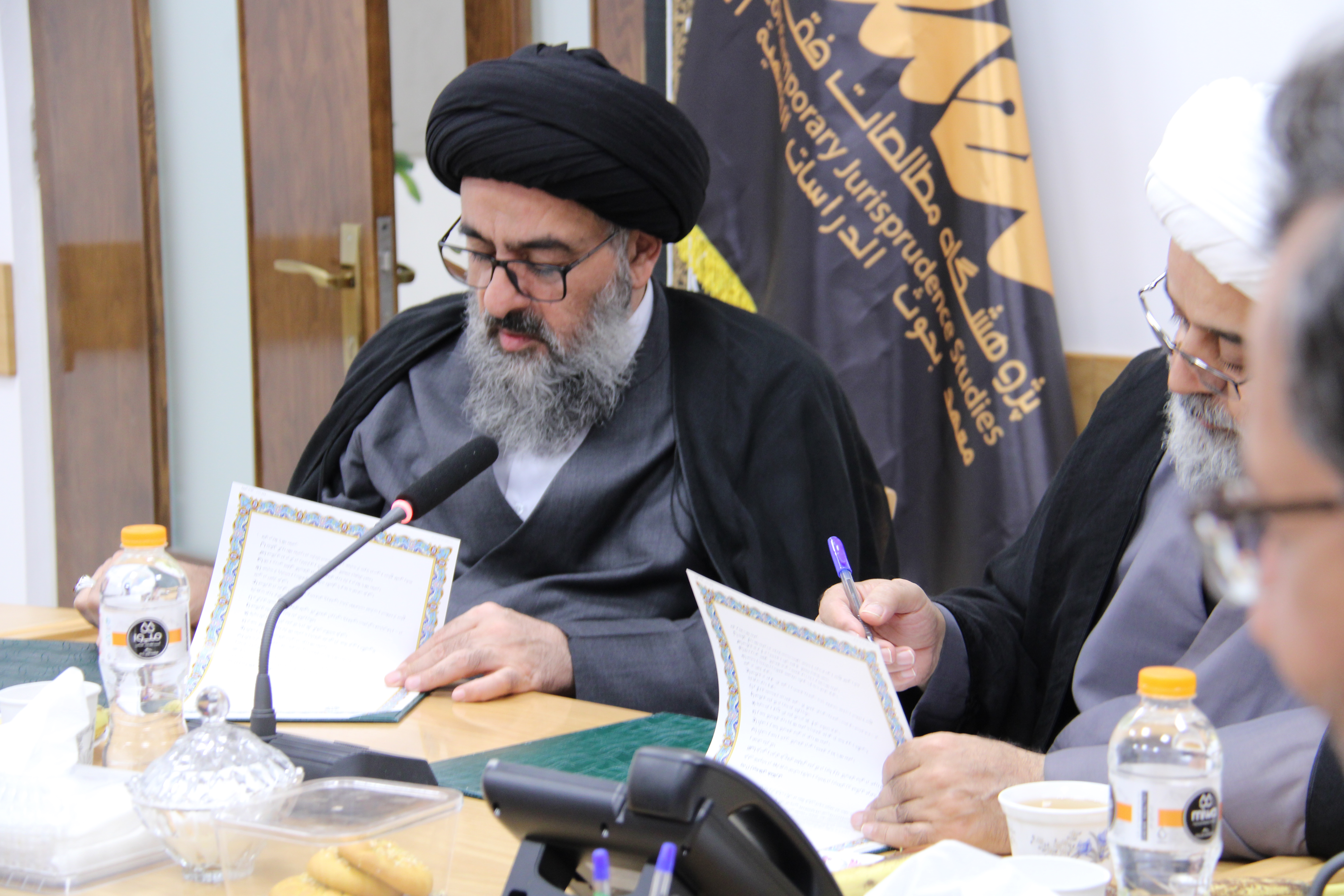 آیتالله نورمفیدی: دیدگاههای رهبر شهید درباره فقه معاصر باید به گفتمان علمی حوزه و دانشگاه تبدیل شود آیتالله نورمفیدی: دیدگاههای رهبر شهید درباره فقه معاصر باید به گفتمان علمی حوزه و دانشگاه تبدیل شود
