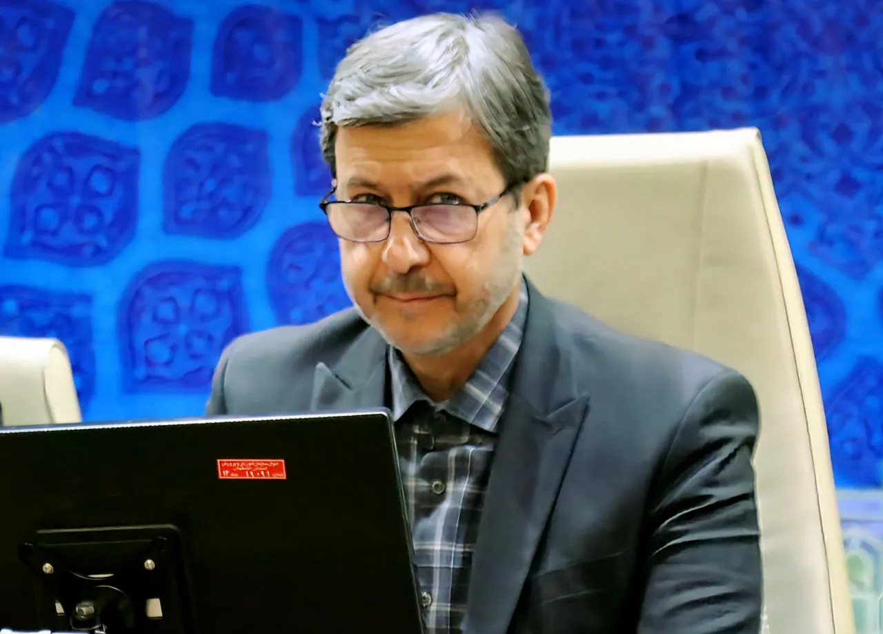 استاندار اصفهان خبر داد: اجرای آزمایشی طرح “مدارس مشتاق و الگویی” در کوهپایه با هدف افزایش نقش تربیتی و هویتی مدارس