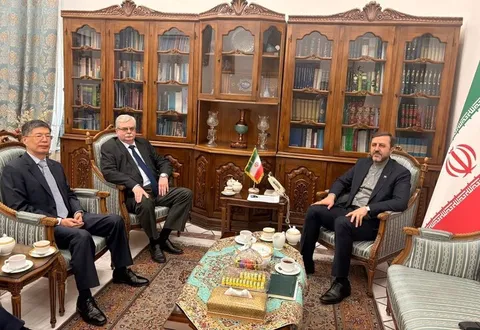 دیدار غریب‌آبادی با سفیران چین و روسیه