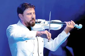 بیژن مرتضوی وارد ایران شد