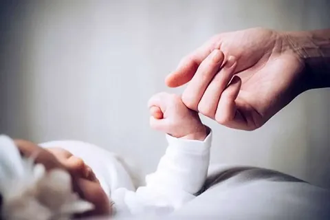 شارژ حساب ۶۳ هزار مادر ایرانی از امروز