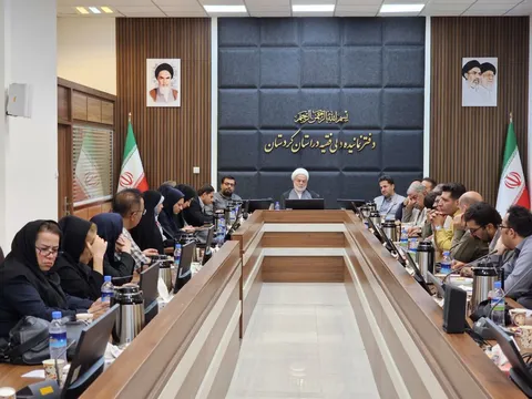 نشست صمیمانه نماینده ولی‌فقیه در استان کردستان با اصحاب رسانه