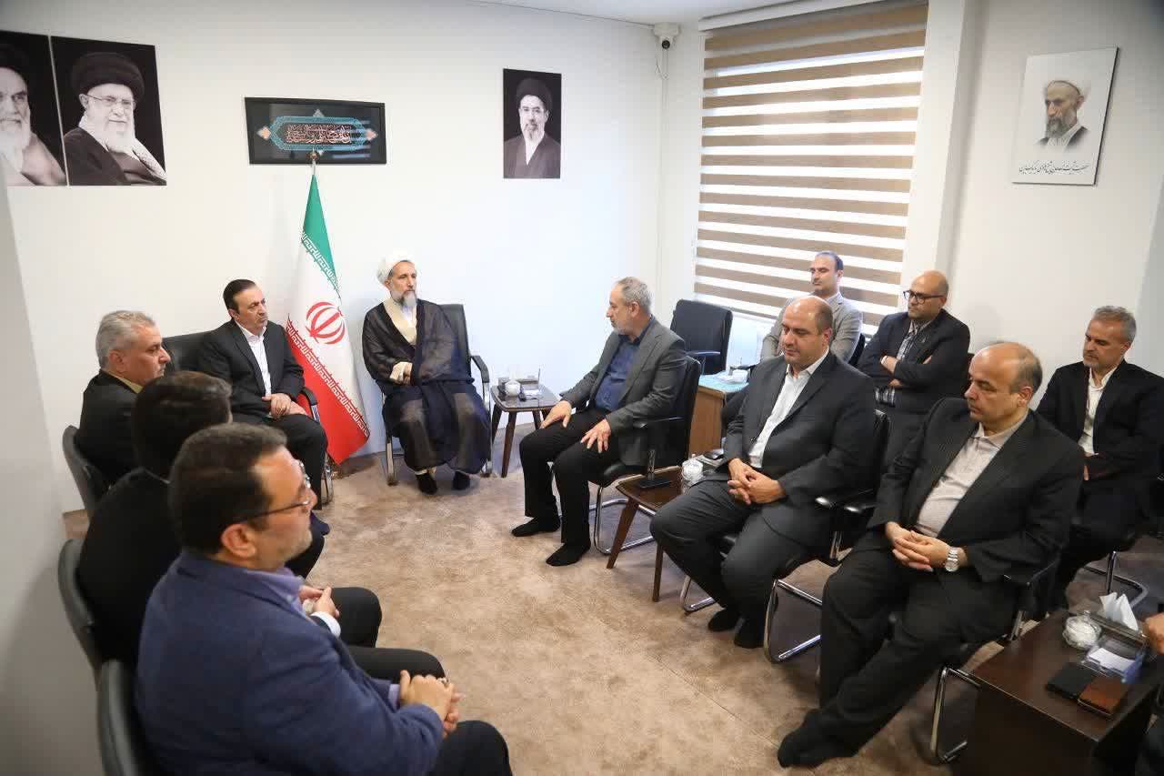 دیدار استاندار قزوین با نماینده ولی فقیه در استان همزمان با نخستین روز از هفته دولت 