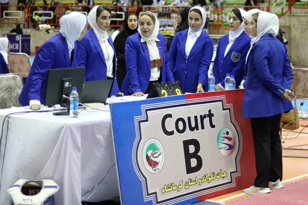 مسابقات تکواندو لیگ نونهالان دختر در کرمانشاه