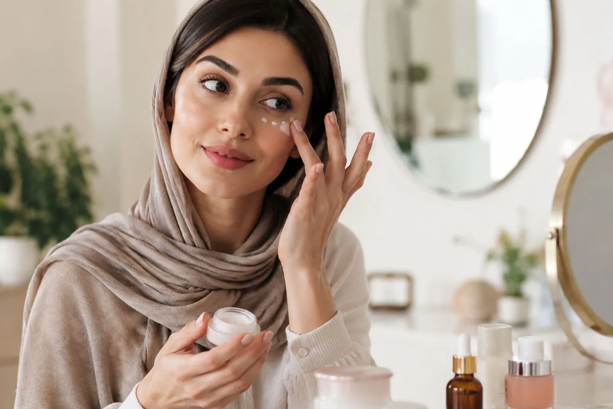 بهترین کرم دور چشم بر اساس سن