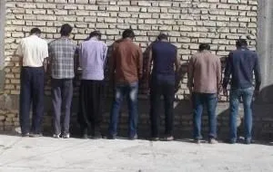 درگیری دسته‌جمعی با بیل و چماق در سعادت‌آباد/۱۱ نفر به دام پلیس افتادند