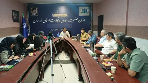 رئیس هیات ورزشهای آبی لرستان :  لزوم  استفاده از ظرفیت فرهنگی و تبلیغی برای افزایش اقبال عمومی به ورزش شنا / رویکرد قهرمانی به شنای لرستان در اولویت تلاش ها قرار دارد