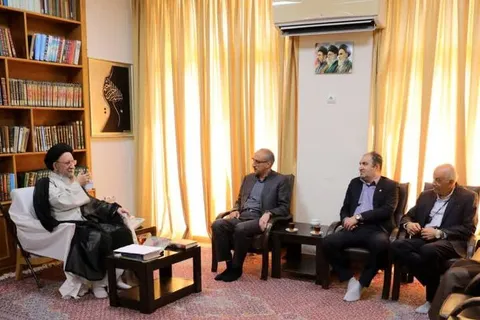 چرا با این همه فعالیت دانشگاهی مسائل کشور حل نشده است؟
